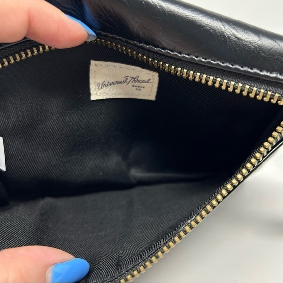 Universal Thread Small Convertible Black Faux Leather Wristlet Shoulder Bag - Picture 11 of 13